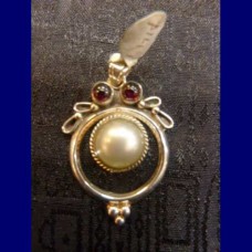 pendant..pearl,sterling silver